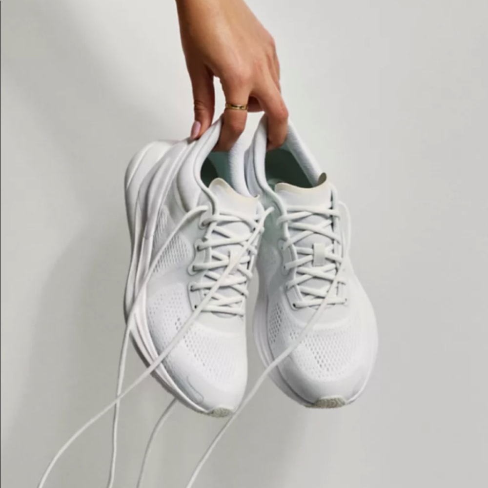 Lululemon Blissfeel Women’s Running Shoe - Size 6